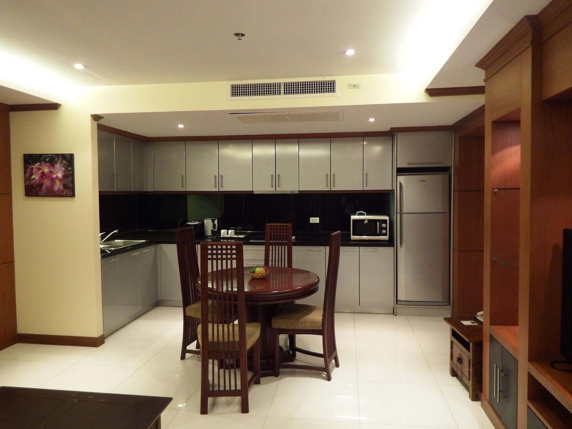 Tara Court Hotel Pattaya Esterno foto